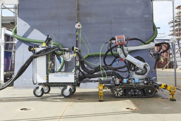 柯馬和芬坎蒂尼聯合推出“MR4Weld”- 首個用于造船的機器人移動解決方案